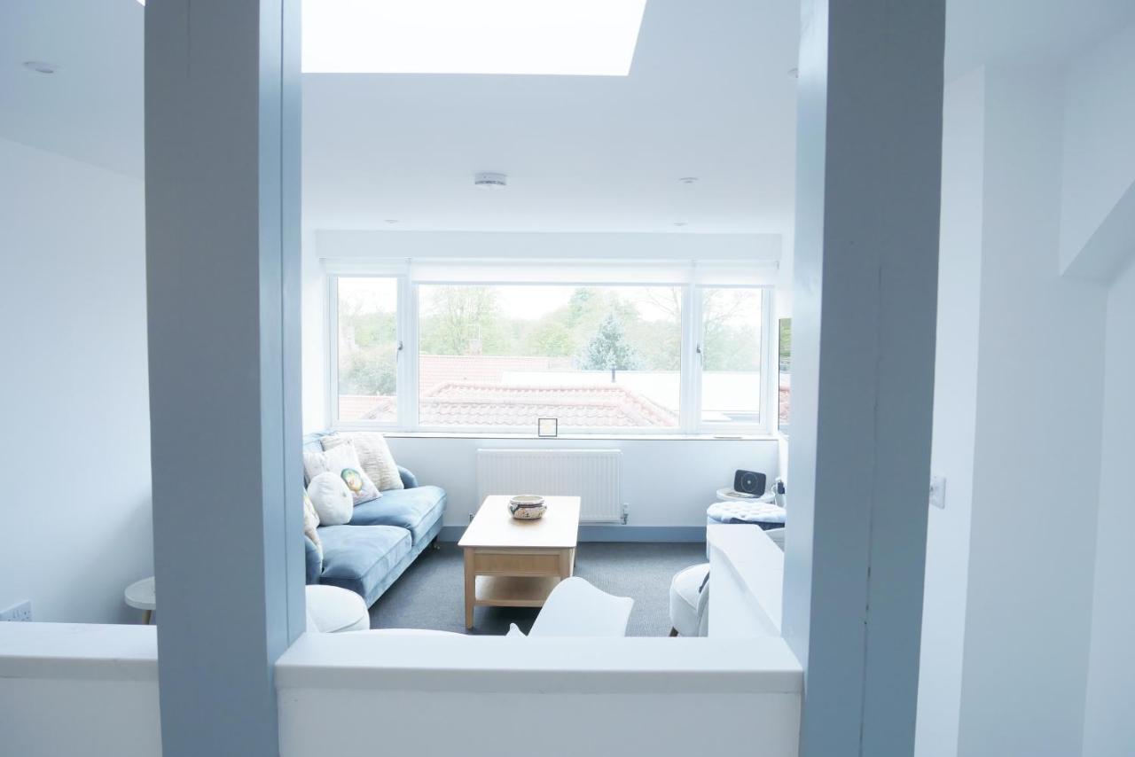 Sunset View, 2 Bedrooms In The Heart Of Holt With Parking エクステリア 写真